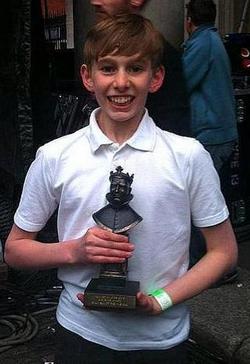 Tade with the 2013 BBC Radio 2 Audience Award